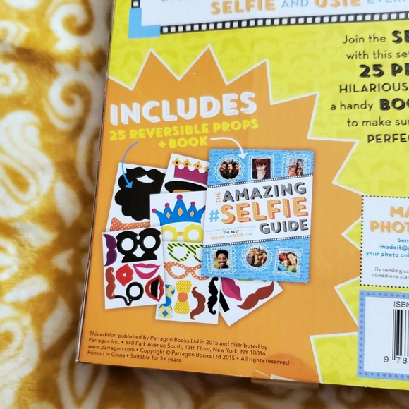 Fun Selfie Prop Kit - Picture 3 of 4